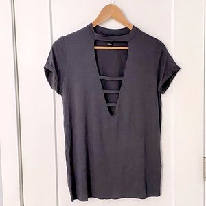 Windsor cutout choker t-shirt